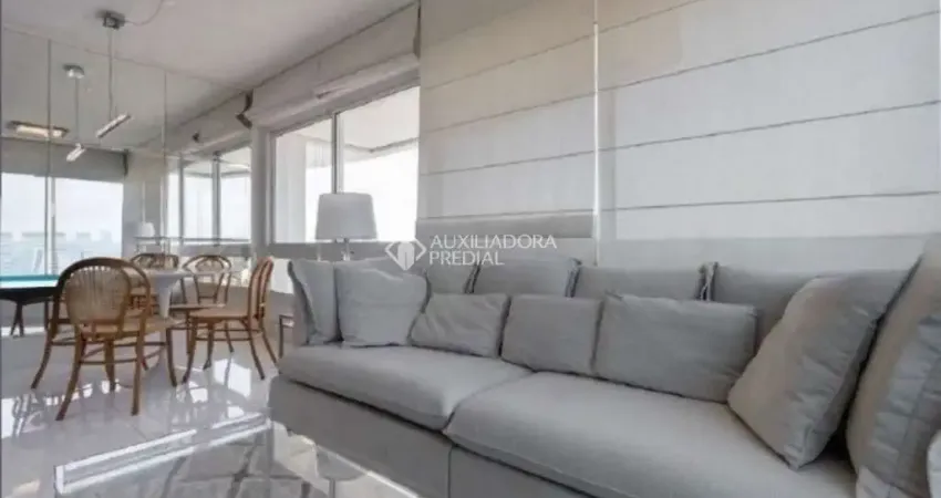 Apartamento com 2 quartos para alugar na Rua Valdir Antônio Lopes, 199, Três Figueiras, Porto Alegre