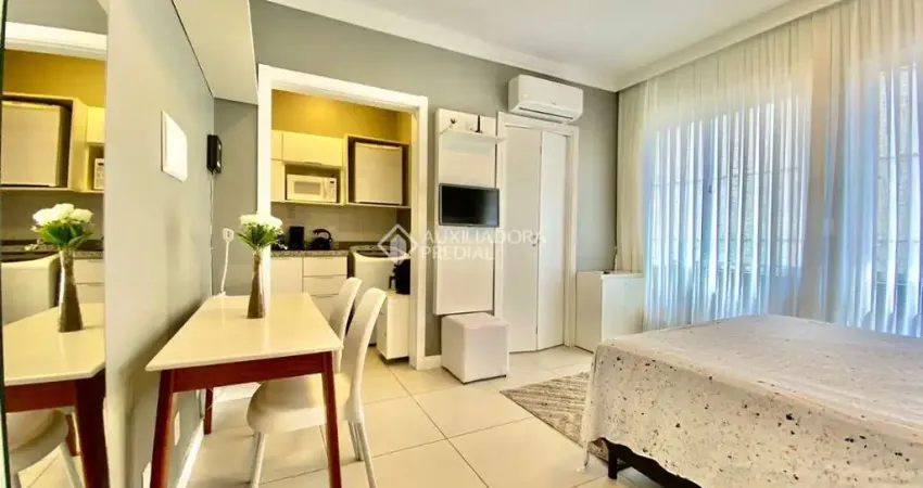 Apartamento com 1 quarto para alugar na Rua General Câmara, 413, Centro Histórico, Porto Alegre