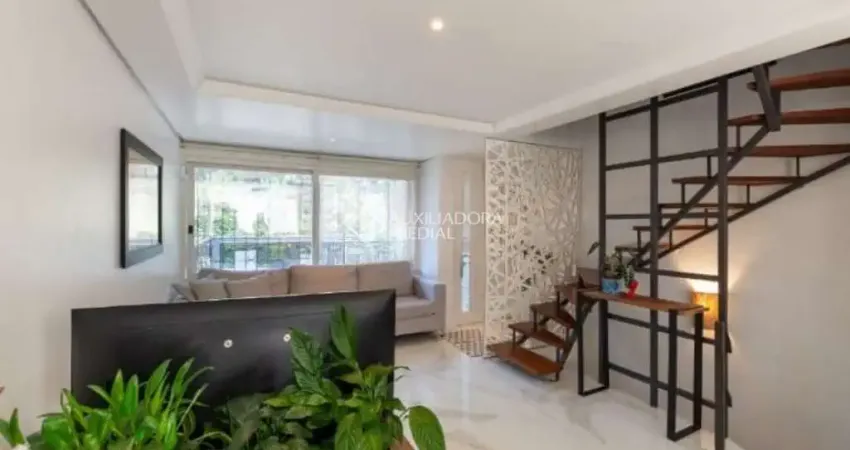 Casa em condomínio fechado com 3 quartos para alugar na Rua Padre João Batista Reus, 1718, Vila Conceição, Porto Alegre