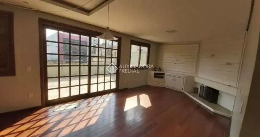 Cobertura com 3 quartos para alugar na Rua Carlos Trein Filho, 54, Auxiliadora, Porto Alegre