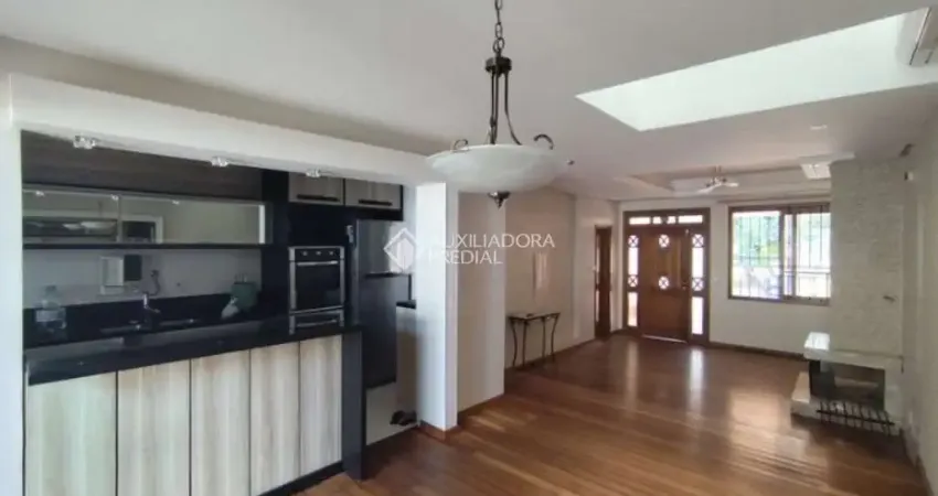 Casa em condomínio fechado com 3 quartos para alugar na Rua Engenheiro Coelho Parreira, 45, Ipanema, Porto Alegre