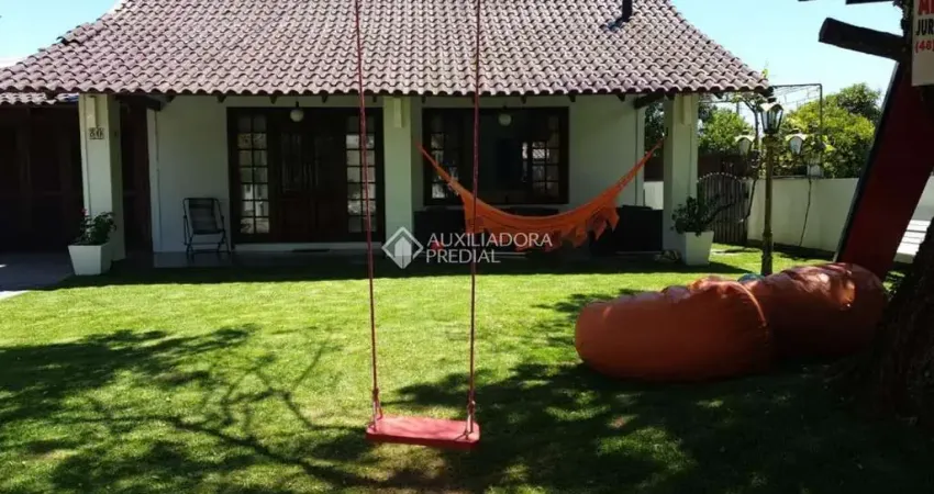 Casa com 4 quartos para alugar na Rua dos Arenques, 30, Jurerê Internacional, Florianópolis