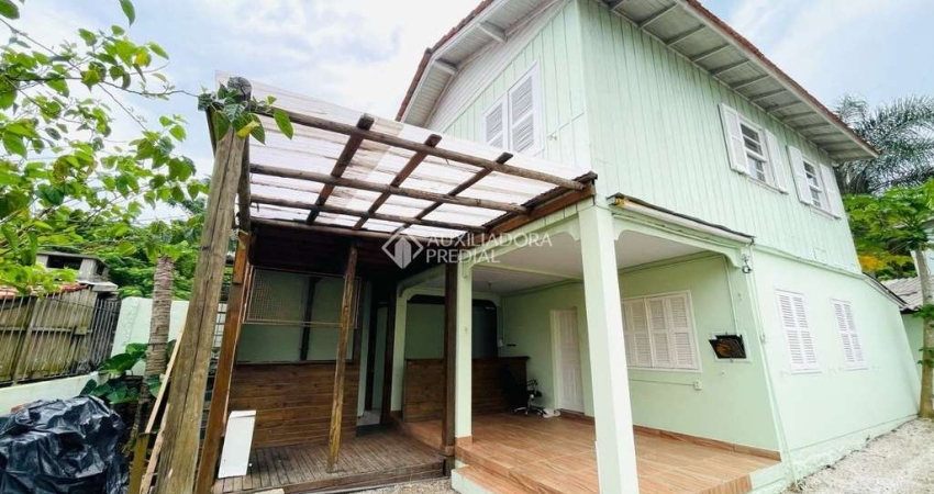 Casa com 5 quartos para alugar na Rua Vereador Osni Ortiga, 588, Lagoa da Conceição, Florianópolis