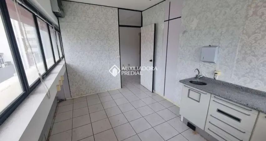 Sala comercial para alugar na Rua Fernando Machado, 73, Centro, Florianópolis