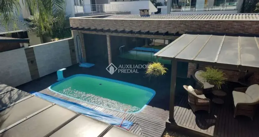 Casa com 5 quartos para alugar na Rua das Avencas, 142, Pedra Branca, Palhoça