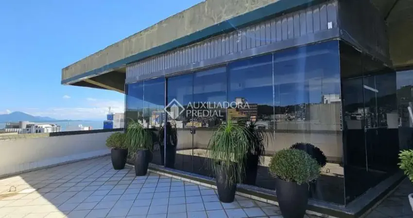 Sala comercial para alugar na Rua Esteves Júnior, 50, Centro, Florianópolis