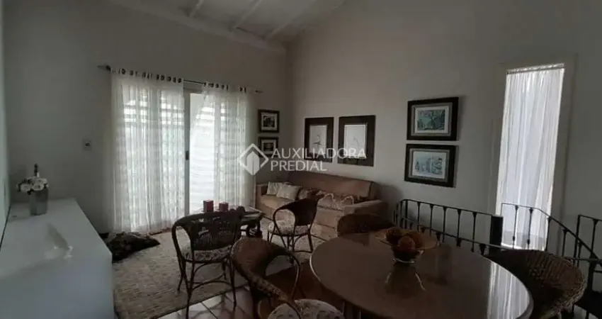 Casa em condomínio fechado com 2 quartos para alugar na José Antônio Tonolli, 97, Monte Cristo, Florianópolis