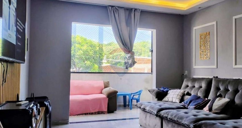 Casa com 3 Quartos e Piscina na Cobertura, em Água Fria