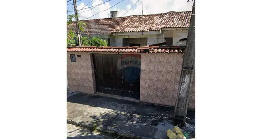 Vendo CASA nascente em Campo Grande,  uma preciosidade pra morar bem!
