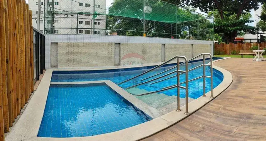 Apartamento no Espinheiro à venda. 3 quartos (sendo 1 suíte), dependência completa, com piscina.