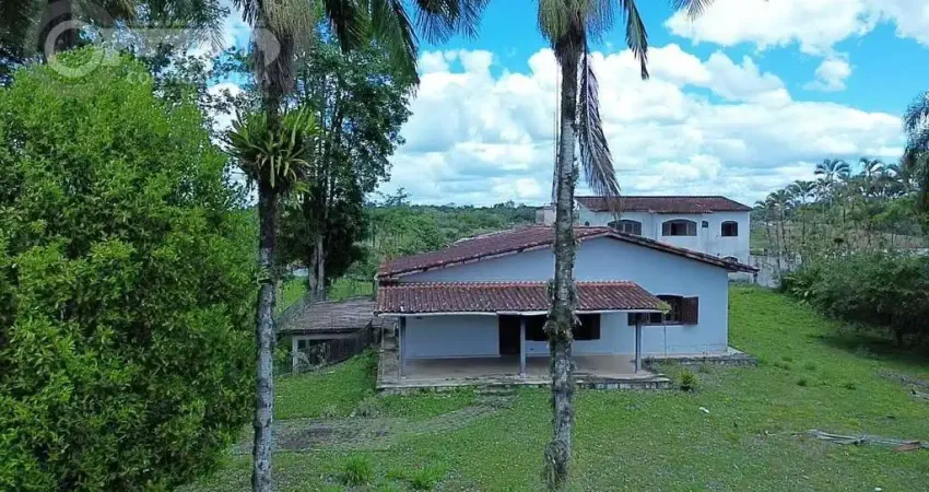 Casa com 6 quartos à venda na Rua Ernest Hemingway, Jardim São Conrado, Registro