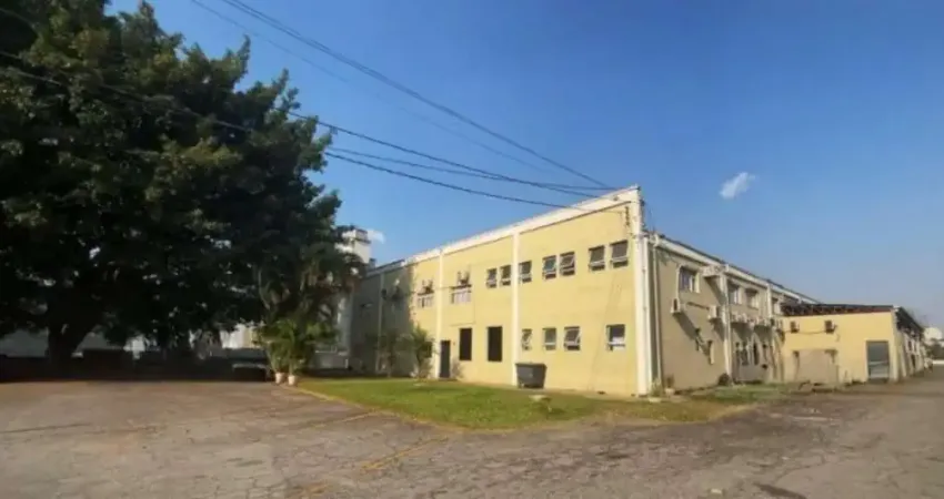 Galpão para alugar em Barueri com fácil acesso à Rodovia Castelo Branco
