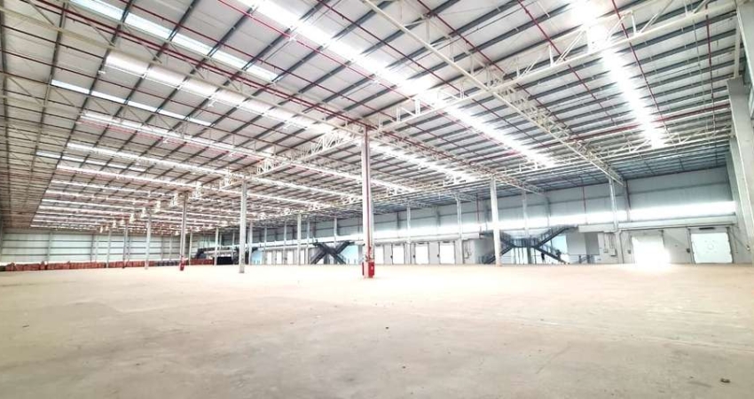 Galpão industrial e logístico para alugar em Araçariguama na Rodovia Castelo Branco