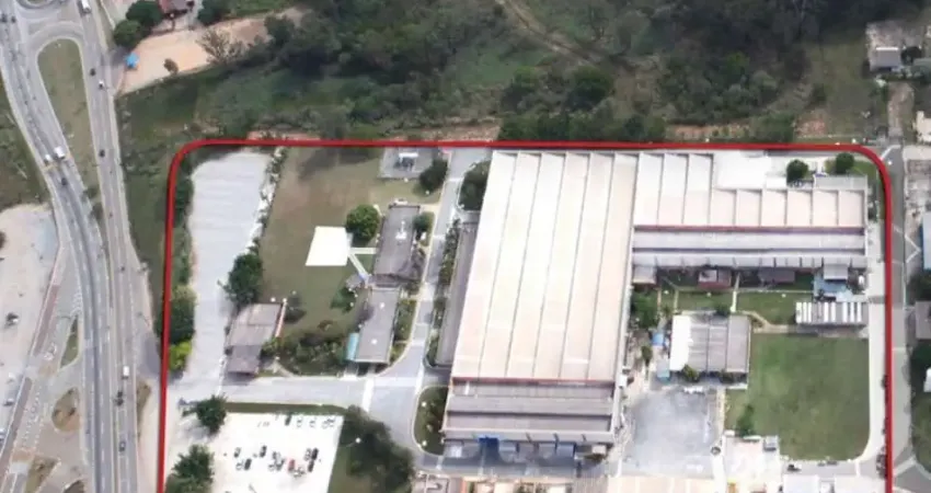 Galpão industrial monousuário para alugar em Sorocaba com pontes rolantes
