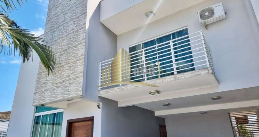 Linda Casa de Alto Padrão à Venda no Gravatá  Navegantes