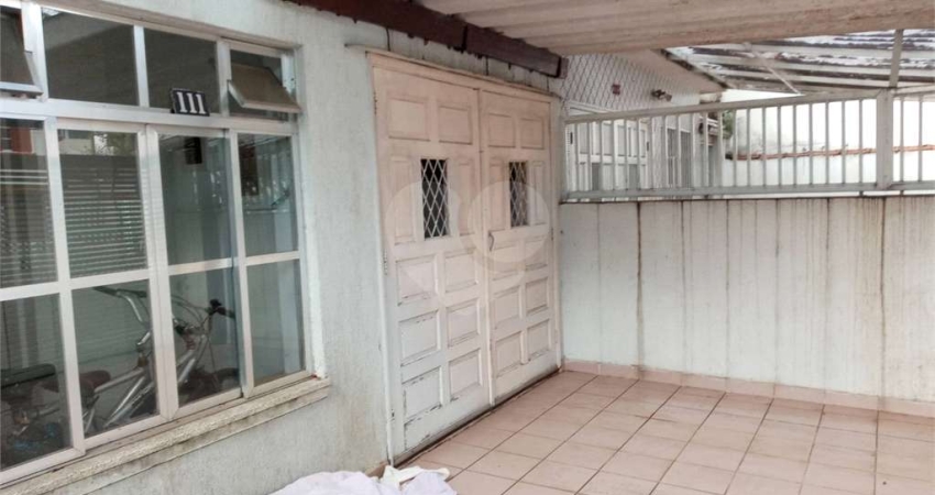 Casa com 4 quartos à venda na Rua Liberdade, Boqueirão, Santos