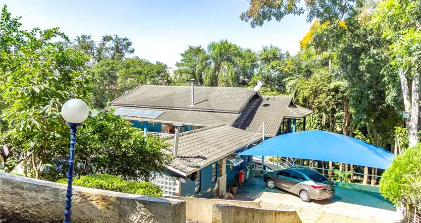 Casa em condomínio fechado com 3 quartos à venda na Alameda Júpiter, 22, Condomínio Iolanda, Taboão da Serra