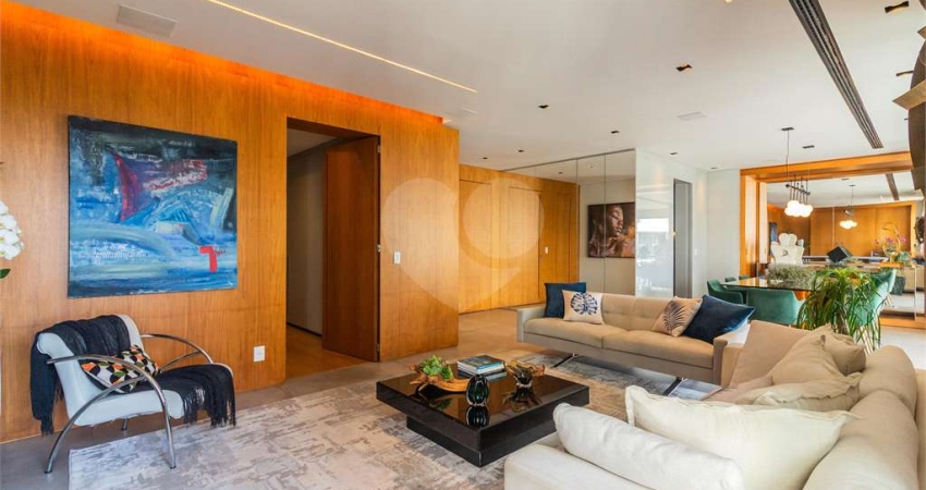 Apartamento com 3 quartos à venda em Vila Olímpia - SP