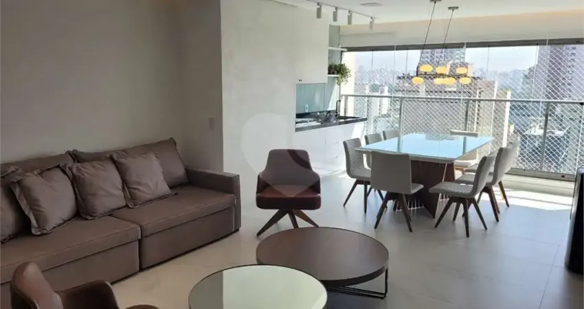 Apartamento com 3 quartos à venda na Avenida Lavandisca, 627, Moema, São Paulo