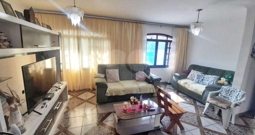Sobrado com 4 quartos à venda em Boqueirão - SP