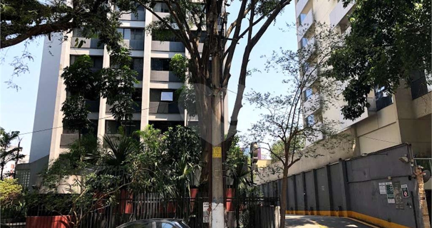 Sala comercial para alugar na Rua João Moura, Pinheiros, São Paulo