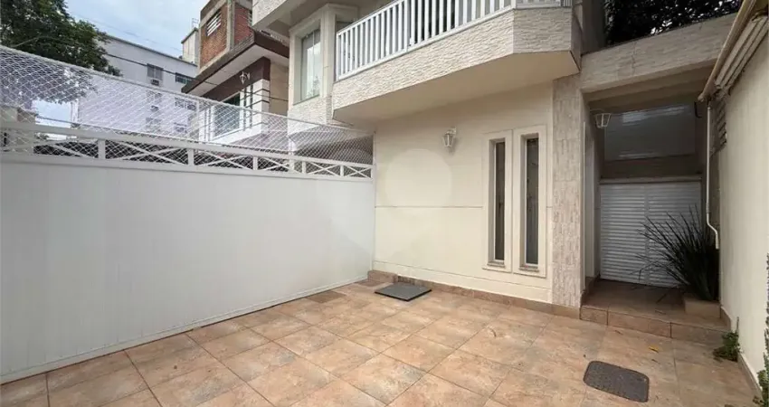 Casa com 3 quartos à venda na Rua Nabuco de Araújo, Embaré, Santos