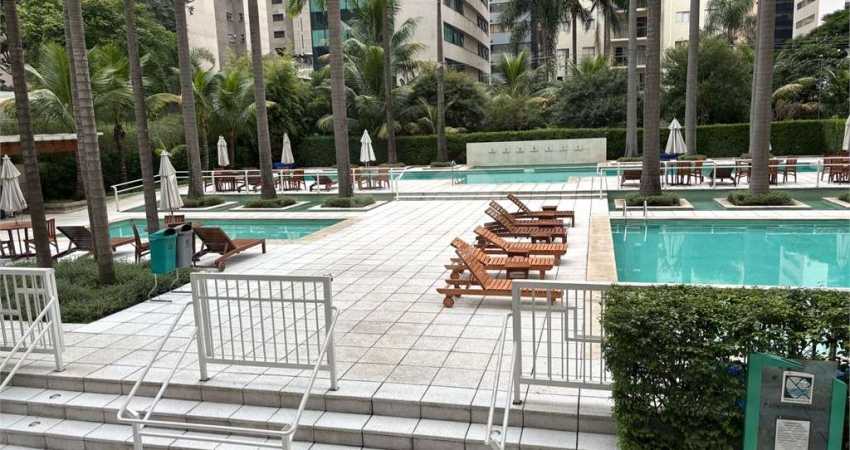 Apartamento com 3 quartos à venda em Vila Olímpia - SP