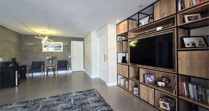 Apartamento com 3 quartos à venda em Vila Alexandria - SP