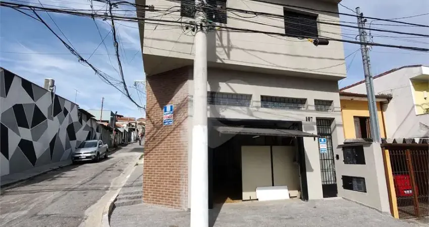 Prédio inteiro à venda em Chora Menino - SP