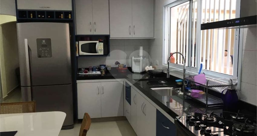 Sobrado com 3 quartos à venda em Vila Constança - SP