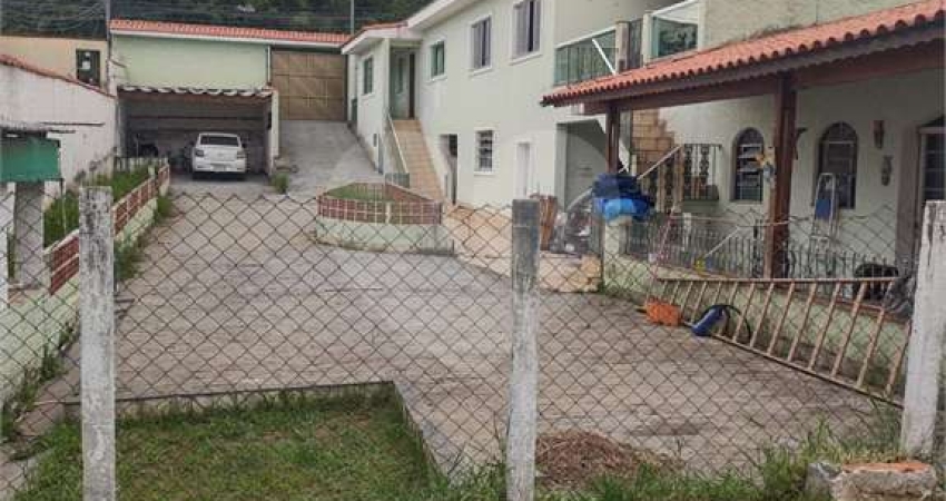 Casa com 3 quartos à venda na Rua Luís Carlos Gentile de Laet, Horto, São Paulo