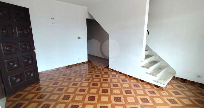 Sobrado com 3 quartos à venda em Jardim Teresa - SP
