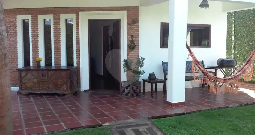 Casa com 4 quartos à venda na Rua Açucena, Enseada, Guarujá