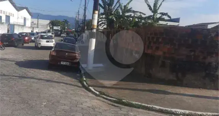 Terreno à venda na Rua Vicente Ítalo Feola, Cidade Ocian, Praia Grande