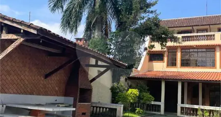 Casa com 3 quartos à venda na Rua Doutor Fernando Nascimento, Enseada, Guarujá