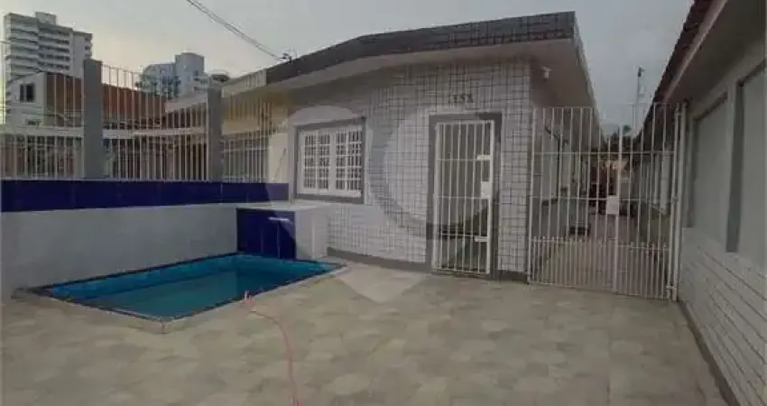 Casa com 3 quartos à venda na Rua Deputado Laércio Corte, 165, Vila Caiçara, Praia Grande