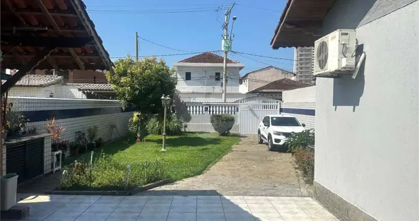 Casa com 2 quartos à venda no Canto do Forte, Praia Grande 