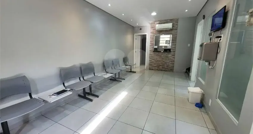 Casa comercial à venda na Rua Frei Vital, 5, Embaré, Santos