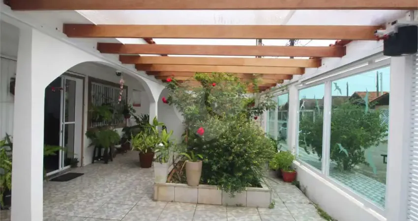 Casa com 3 quartos à venda na Rua Manoel Feliciano de Oliveira, 320, Nova Mirim, Praia Grande