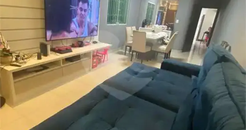 Casa com 3 quartos à venda na Rua Estados Unidos, 165, Guilhermina, Praia Grande