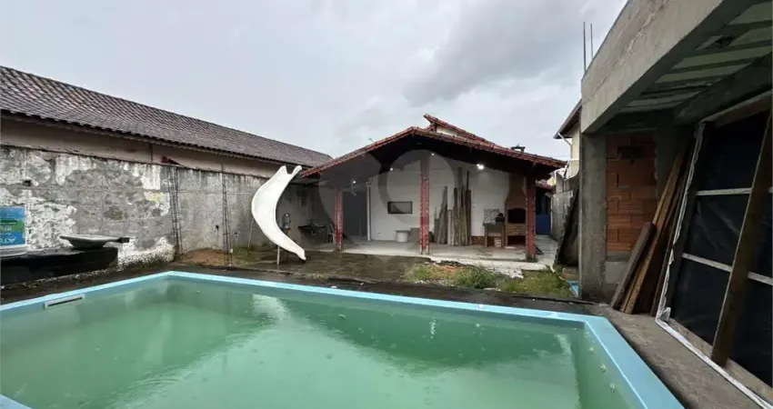 Casa com 2 quartos à venda na Rua São Thomé, 793, Vila Caiçara, Praia Grande