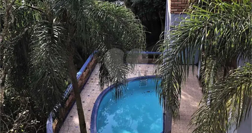 Casa em condomínio fechado com 4 quartos à venda no Centro, Jandira