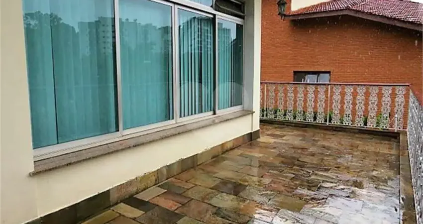 Casa com 3 quartos à venda na Rua Alcobaça, 70, Vila Sônia, São Paulo