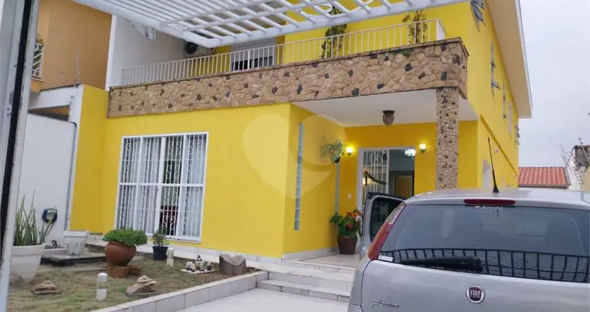 Casa com 3 quartos à venda na Rua Guanás, 42, Vila Sônia, São Paulo
