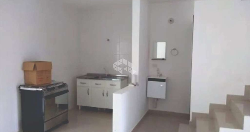 Excelente Sobrado no Bairro Iririú COM MUITO ESPAÇO quatro quartos e três banheiros CONFIRA!