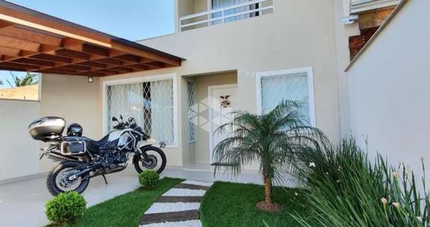 Casa Geminada no Panaguamirim com Móveis Planejados