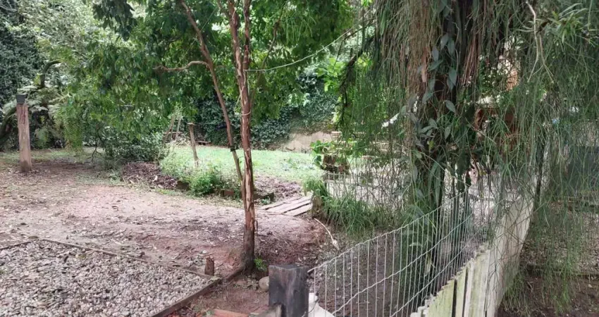 Terreno Comercial no Bairro Santo Antônio divisa com Costa e Silva com casa de apoio.