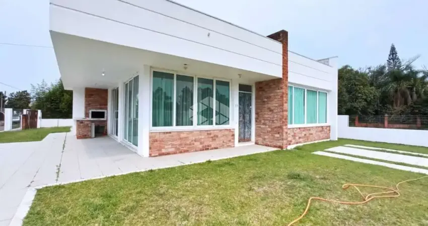 Casa à venda em Atlântida, Xangri-Lá com 4 quartos (4 suítes)