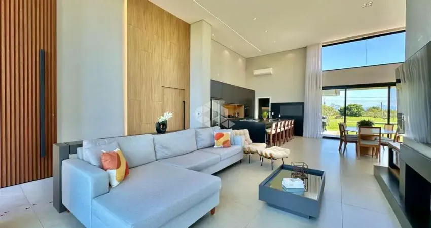 Casa em Condominio com 4 suítes/dormitórios na Lagoa do Passo - Atlantida sul