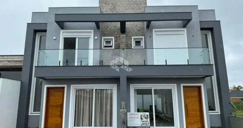 Casa Geminada à venda no Centro de Xangri-Lá com 3 quartos (1 suíte)